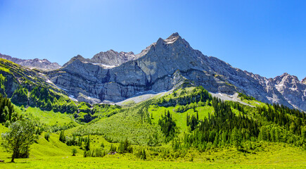 Obraz premium mountain at the eng alm in austria