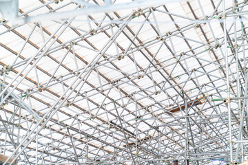 建設現場に設けられたフレームの写真