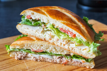 sandwich with tuna and vegetables
