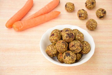 Carrot raisin oat breakfast energy balls