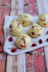Muffins with fresh cranberries