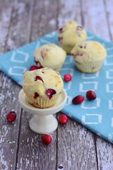 Muffins with fresh cranberries