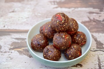 Chocolate goji berry raisin quinoa amaranth Brazil nuts energy balls