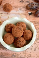 Walnut date chocolate energy balls