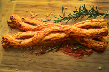 Trecce al gusto pizza ft2102_0126 Pizza-flavored breadsticks