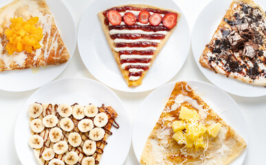 Crepas dulces con frutas 