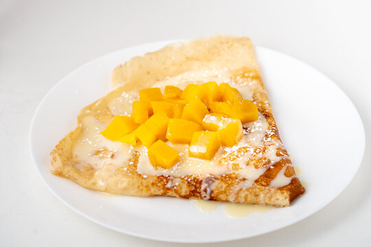 Crepas dulces con frutas 