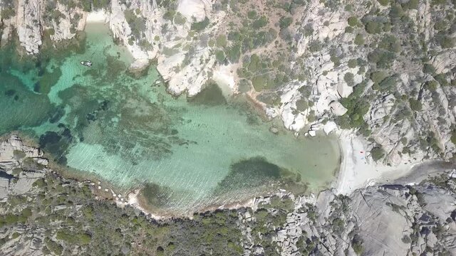 La Bellissima Spiaggia di Cala Napoletana, Caprera, Sardegna.