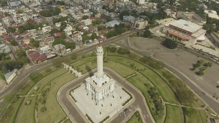 Monument to the Heroes of the Restoration 13 The Monumento a los Héroes de la Restauración is a monument in the city of Santiago de los Caballeros in the Dominican Republic