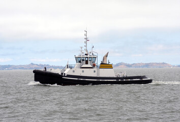 Tug boat side view - 418446793