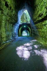 養老渓谷　向山トンネルの光芒