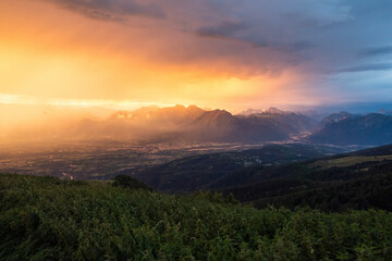 Obraz premium sunset in the mountains