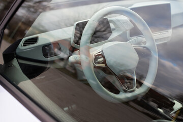 Obraz premium Modernes Auto - Interieur, Lenkrad und Armaturenbrett