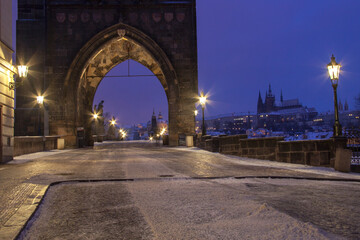 Fototapeta na wymiar winter morning on the Charles Bridge / Prague, Czech Republic