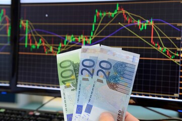 Cours du blé. Billets de banque 140 euros