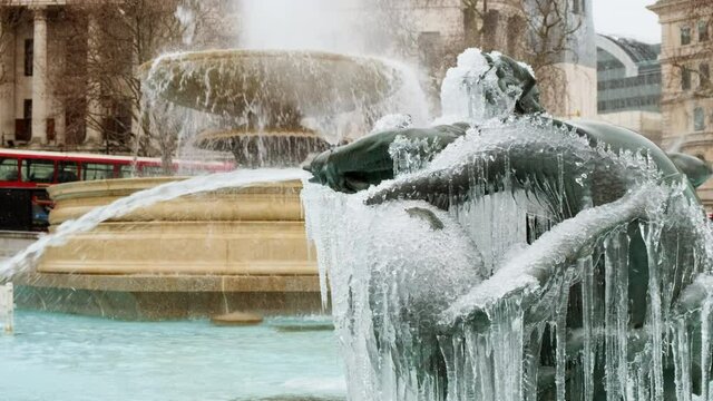 Close-up view of icicle formations in Trafalgar Square, London, England, UK, as the capital plunges into sub-zero temperatures