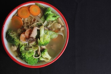 thai noodle soup