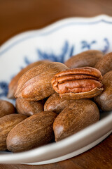 Pekann&uuml;sse (Carya illinoinensis), ganze N&uuml;sse