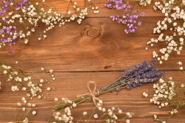 Obraz na płótnie Canvas lavender and flowers on the kitchen table