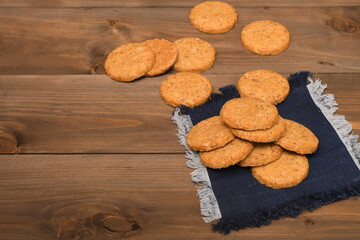 atmeal cookie on a wooden table