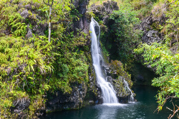 Naklejka na ściany i meble Hawaiian Waterfall