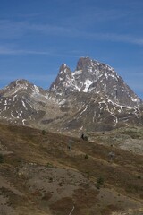 Fototapeta na wymiar Views of the Midi peak from Huesca, Spain