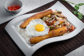 lomo saltado