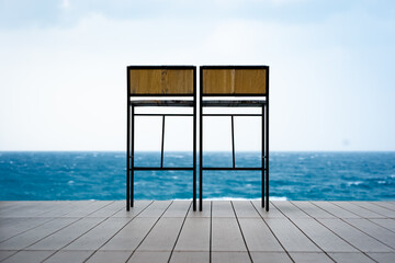 海と椅子