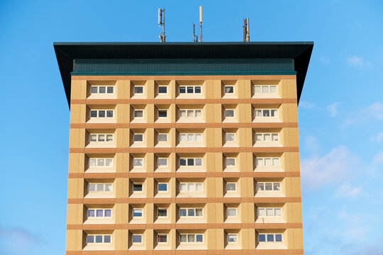 High Rise Council Flat In Deprived Poor Housing Estate In Cardonald, Glasgow