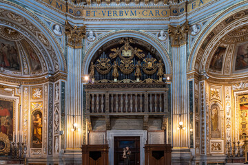 Obraz premium Interior view of catholic church in Italy