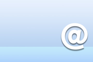 Symbol eines gro&szlig;en Klammeraffe auf hell blauen Hintergrund