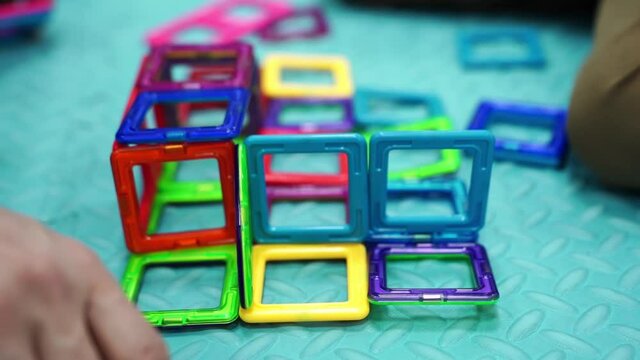 educational game. 3D magnetic designer