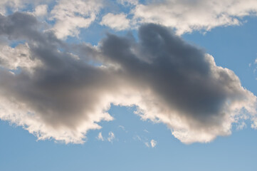 View of the sky with clouds on a late winter afternoon