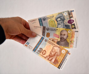 dinero actual de tajikistan
