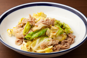 豚バラとキャベツの塩炒め