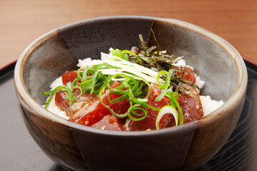 ひゅうが丼（マグロの漬け丼）