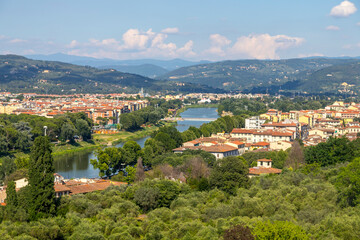 Fototapeta premium View of the beautiful Florence city in daytime at Italy.