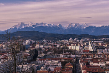 Obraz premium view from the top of the top of the mountain view from the top of the top of the city Triglav, Ljubljana