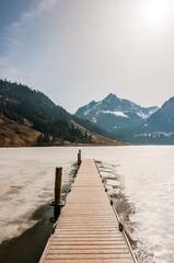 Schwarzsee, Lac Noir, Fribourg, Freiburg, Bergsee, Steg, Holzsteg, Wanderweg, Kaiseregg, Schafberg, Riggisalp, Spitzflue, Winter, Wintersport, Eisfl&auml;che, Alpen, Schweiz