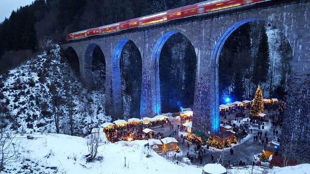 Weihnachtsmarkt in der Ravennaschlucht, Schwarzwald