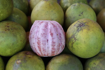 Pomelo, frisch geschält präsentieren sie sich zum Verkauf, Philippinen