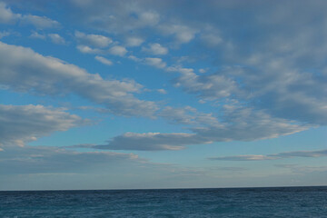 Obraz premium blue sky and sea and clouds