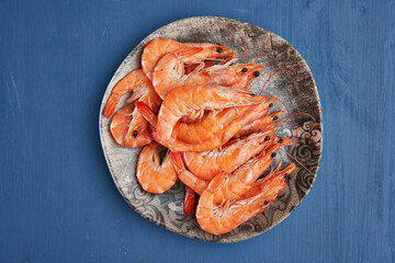 Raw red shrimps