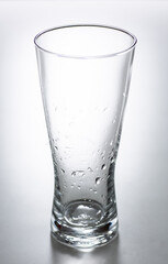 中身のないグラス