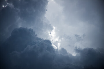 Fototapeta na wymiar Deep blue sky with stratocumulus clouds 