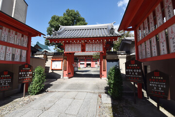 Fototapeta premium 愛染堂勝鬘院 薬医門 大阪市天王寺区