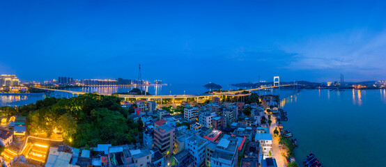 Fototapeta na wymiar Night view of Shantou Bay Bridge, Shantou City, Guangdong Province, China