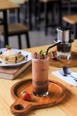 chocolate mousse dessert