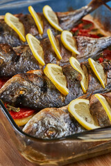 Broiled bream with veggies
