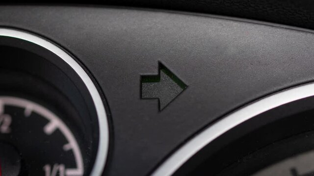 4k video about right indicator, Car turn signal light, right arrow blinking